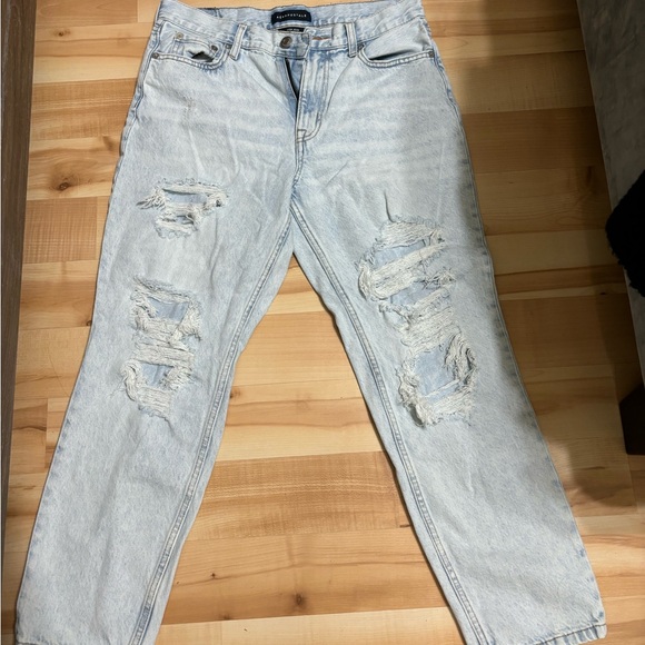 10 CLOTHING BUNDLE! - Picture 5 of 15